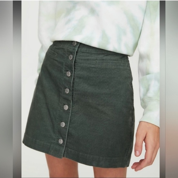 Wilfred Free Aritzia Karmen Corduroy Mini Skirt In Olive Button Up Size 6 - Picture 2 of 7